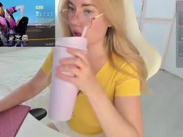 carmela_fox – webcam model profile photo Image 13