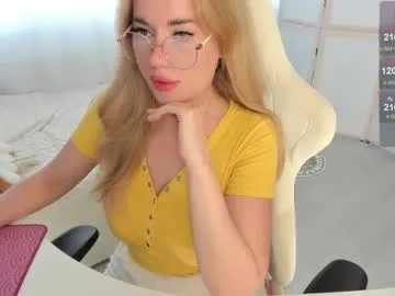 carmela_fox – webcam model profile photo Image 8