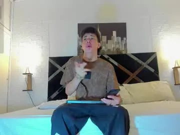 karlenegries – webcam model profile photo Image 12