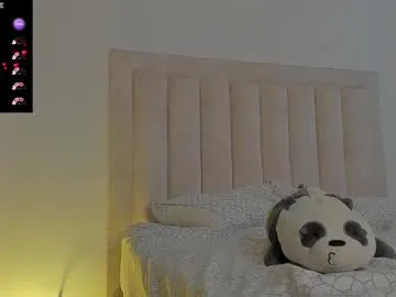 petites_perles – webcam model profile photo Image 18