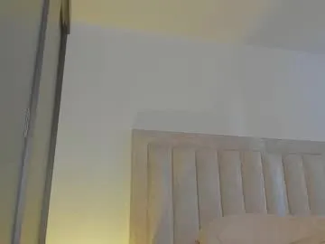 petites_perles – webcam model profile photo Image 9