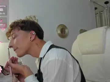 cinacandy – webcam model profile photo Image 4