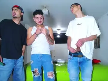 loving_ladies – webcam model profile photo Image 2