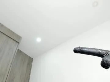 sandili – webcam model profile photo Image 4