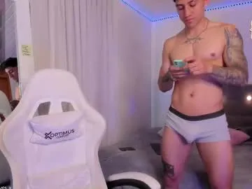 aveangela – webcam model profile photo Image 2