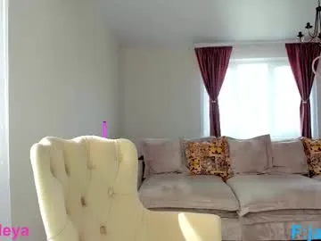 loving_ladies – webcam model profile photo Image 7