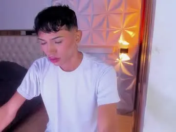 kira_briis – webcam model profile photo Image 4