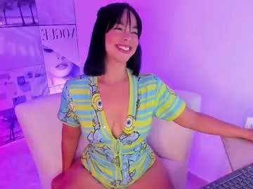 karlenegries – webcam model profile photo Image 5