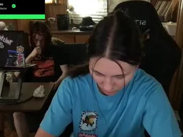 peachylina – webcam model profile photo Image 11