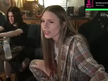 peachylina – webcam model profile photo Image 2