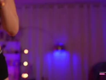 your_dolls – webcam model profile photo Image 4