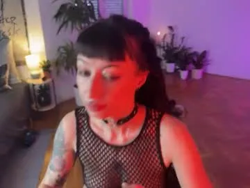 your_dolls – webcam model profile photo Image 11