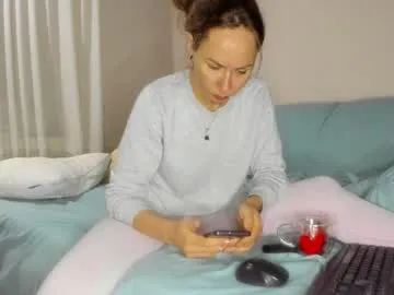 sexy_hot_friends_ – webcam model profile photo Image 19