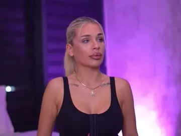 scarletttsinner – webcam model profile photo Image 2