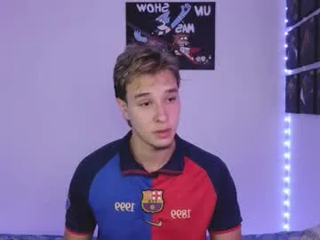 sweetyoops – webcam model profile photo Image 17