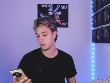 sweetyoops – webcam model profile photo Image 19