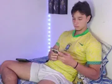 sweetyoops – webcam model profile photo Image 9