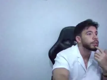 adelina_shine – webcam model profile photo Image 15