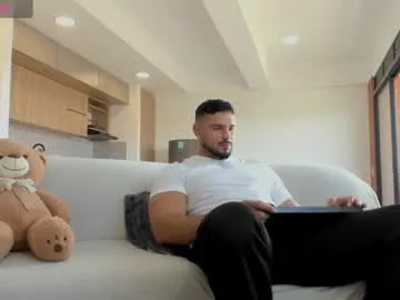 sexicanela99 – webcam model profile photo Image 13