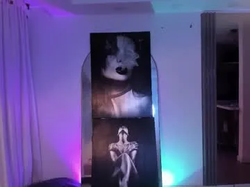 vvioleta_ – webcam model profile photo Image 8