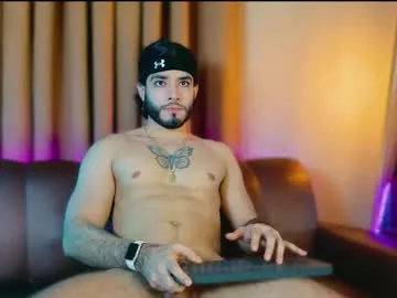 sweetyoops – webcam model profile photo Image 12