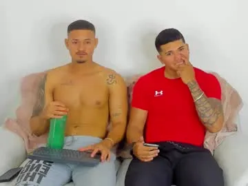 adri_crof – webcam model profile photo Image 11