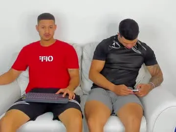 adri_crof – webcam model profile photo Image 7