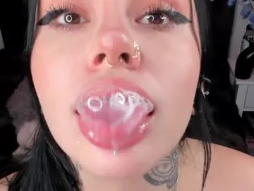 ami_sweet_19 – webcam model profile photo Image 10