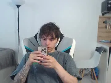 heyskylar – webcam model profile photo Image 4