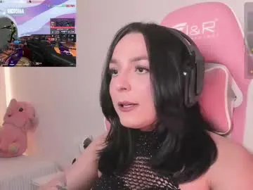 katarasimon – webcam model profile photo Image 8