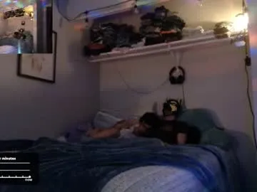 petites_perles – webcam model profile photo Image 5