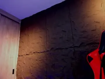 lora_lifelover – webcam model profile photo Image 15