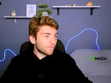 _bustylucianaa_ – webcam model profile photo Image 12