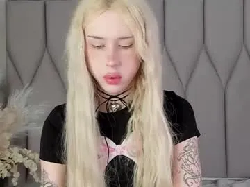 xaevynne – webcam model profile photo Image 12