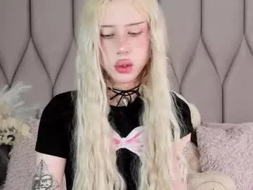 xaevynne – webcam model profile photo Image 3