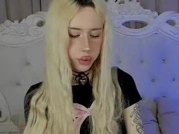 xaevynne – webcam model profile photo Image 8