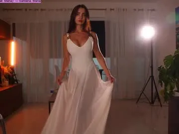 lilly_colins – webcam model profile photo Image 9