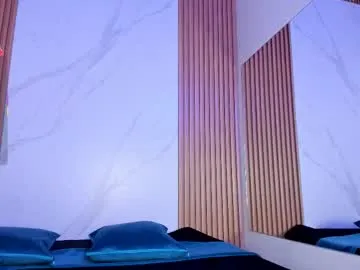 super_peach – webcam model profile photo Image 13