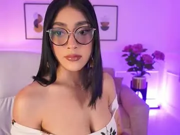 icyhoneybite – webcam model profile photo Image 9