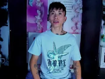 juniior0_0 – webcam model profile photo