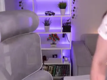 scarletttsinner – webcam model profile photo Image 3