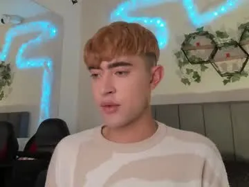 big_eyes_alice – webcam model profile photo Image 5