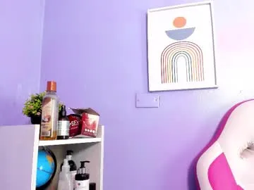 katie_dierse – webcam model profile photo Image 15