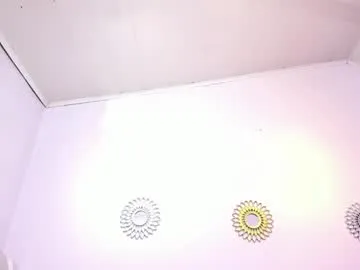 katie_dierse – webcam model profile photo Image 2