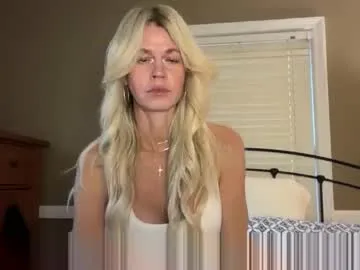 karabearr – webcam model profile photo