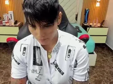 nicky_1824 – webcam model profile photo Image 10