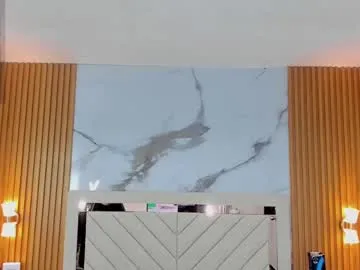 nicky_1824 – webcam model profile photo Image 11