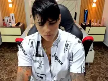 nicky_1824 – webcam model profile photo Image 12