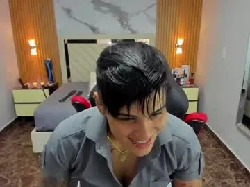 nicky_1824 – webcam model profile photo Image 7