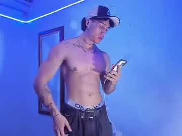 pollyyypocket – webcam model profile photo Image 2